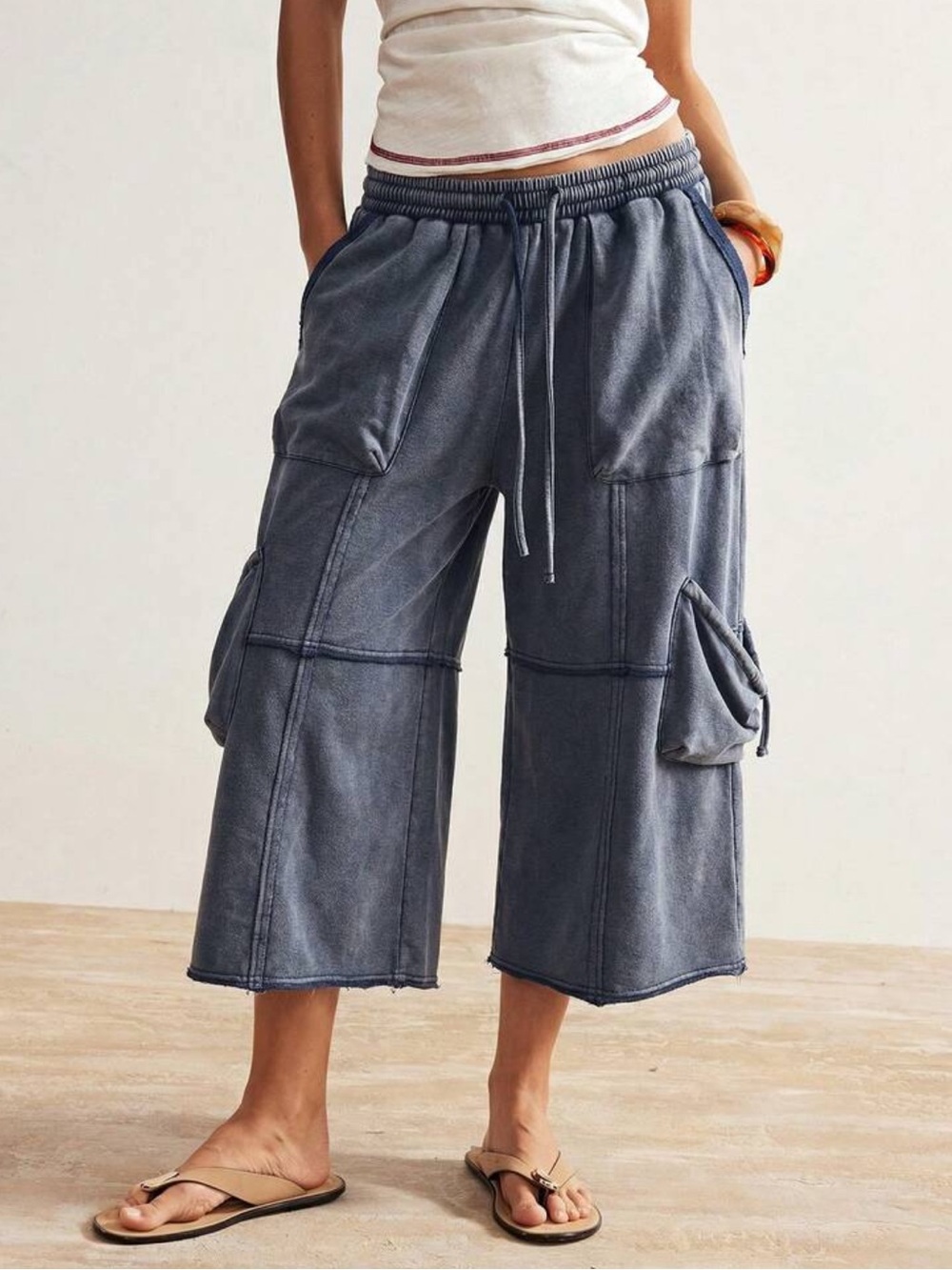 Relaxed Wide-Leg Crop Cargo Sweats - Washed Blue